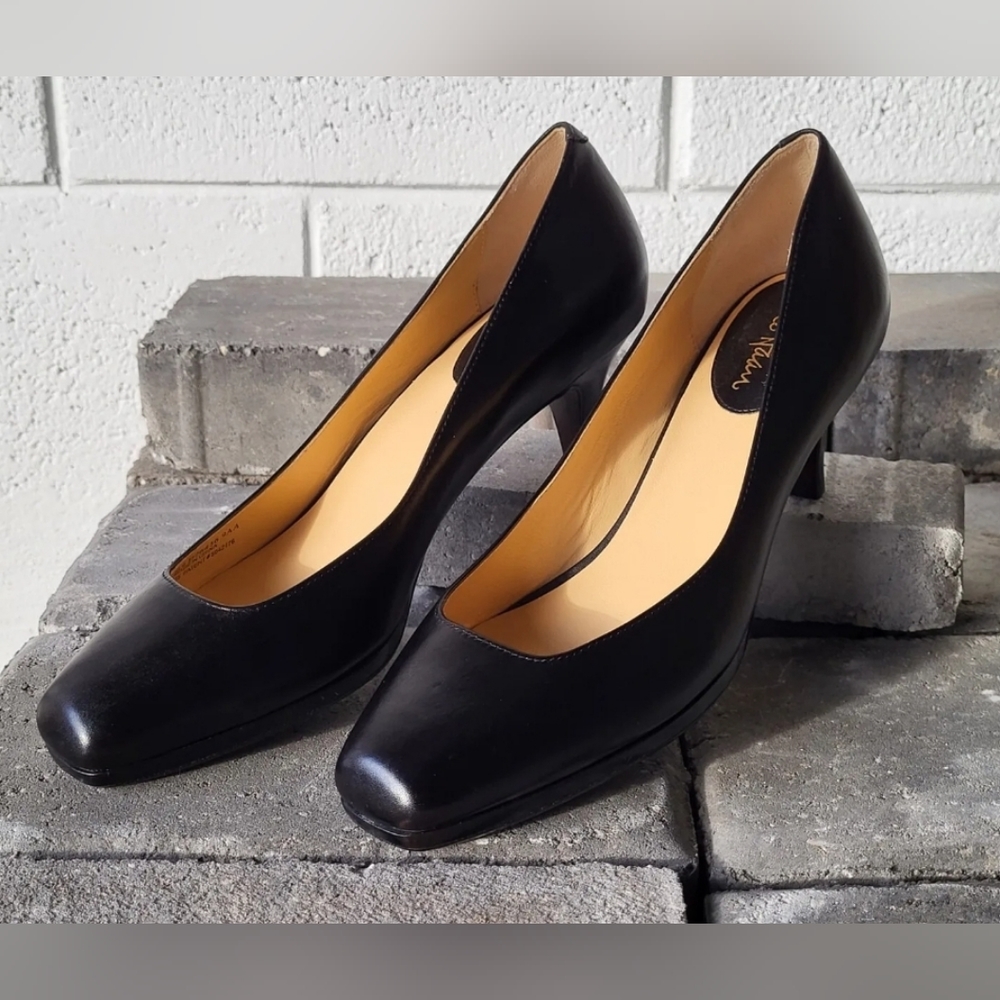 COLE HAAN NIKEAIR CARMA BLACK LEATHER PUMPS WOMEN SZ 9 AA
